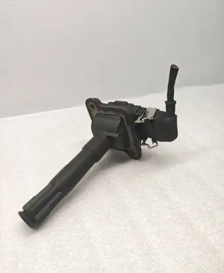 Audi A6 S6 C5 4B High voltage ignition coil 058905105 0040100013