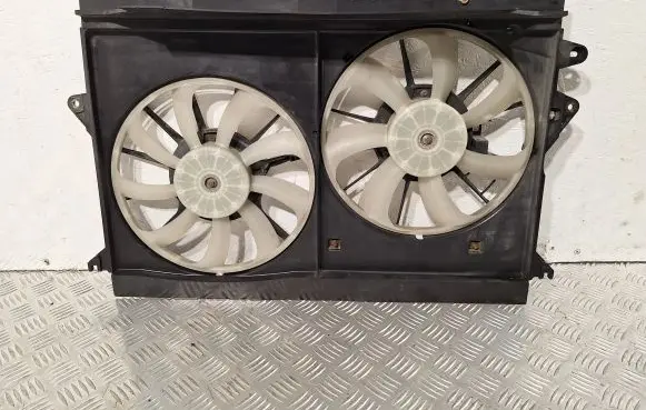 Toyota Auris 150 Fan set 167110R020 DT422750192C