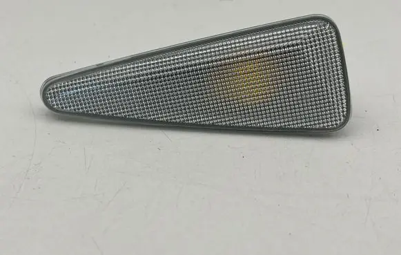 Dacia Sandero Front fender indicator light 8200602763 J11831