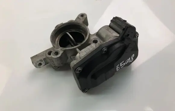 Opel Mokka Throttle valve 50569200
