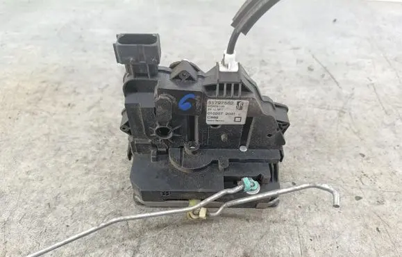 Fiat Grande Punto Front door lock 51797562