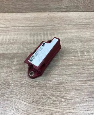 Volkswagen Golf IV Airbag deployment crash/impact sensor IJ0909606D 45970208