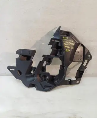 Peugeot 3008 II Front bumper mounting bracket 9836769680