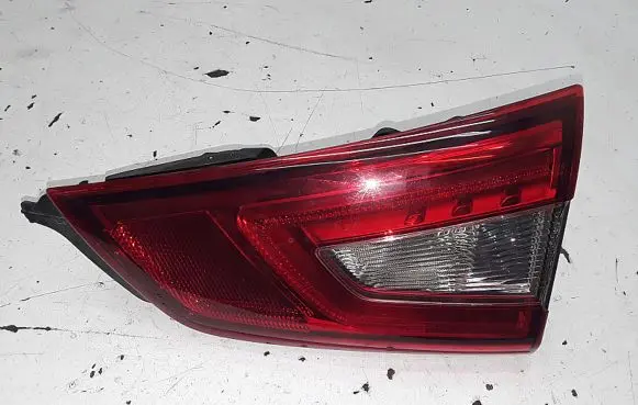 Nissan Qashqai Tailgate rear/tail lights 22618013