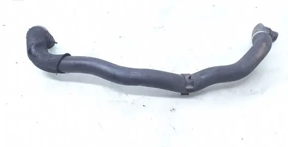 Mercedes-Benz CLS C218 X218 Engine coolant pipe/hose
