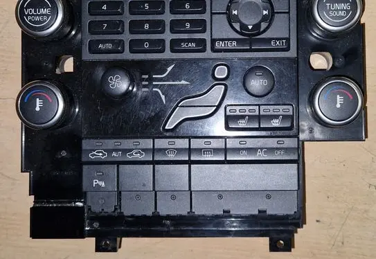 Volvo V70 Climate control unit 30782281