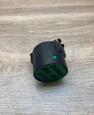 BMW 5 E39 Horn signal 8360995