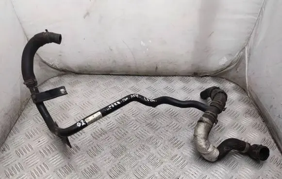 Skoda Superb B8 (3V) Engine coolant pipe/hose 04L121065CR