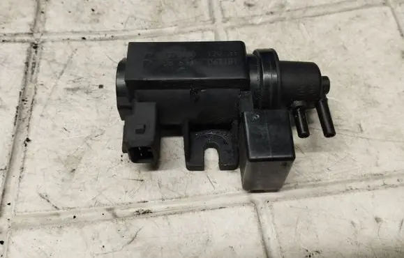 BMW 5 E60 E61 Turbo solenoid valve 7796634 70057900