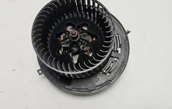 BMW 1 E82 E88 Heater fan/blower 6933663 985465S 0227075