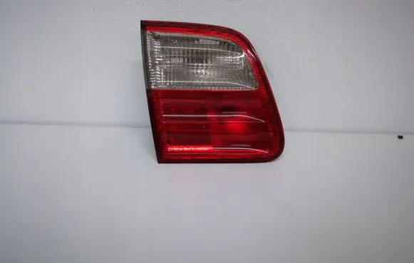 Mercedes-Benz E W210 Tailgate rear/tail lights 2108205964