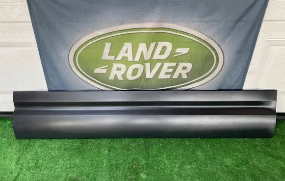 Land Rover Defender Trim molding L8B221065A