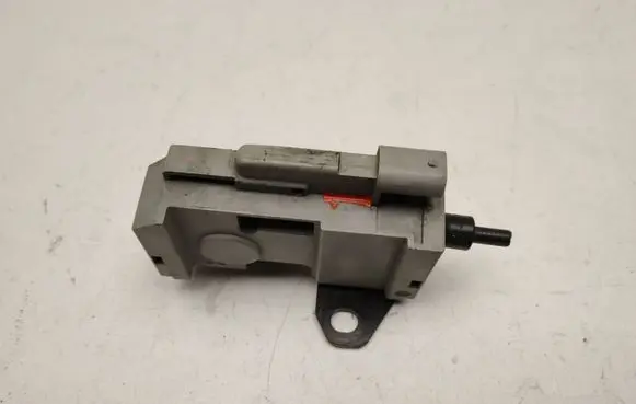 Mercedes-Benz C W204 Engine bonnet (hood) release handle a2048800260