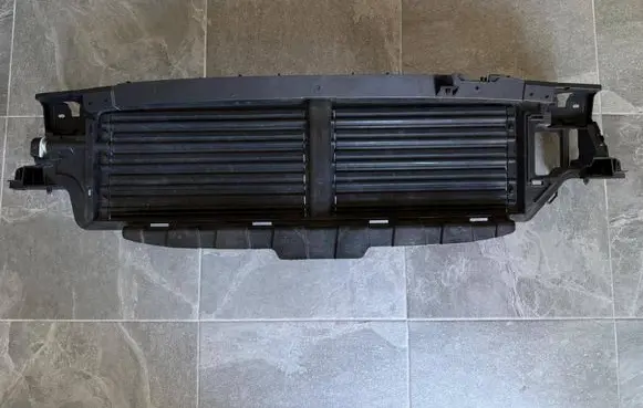 Volvo XC60 Intercooler air guide/duct channel 31425365