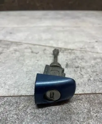 Citroen C4 Grand Picasso Front door lock (next to the handle) 59395J01