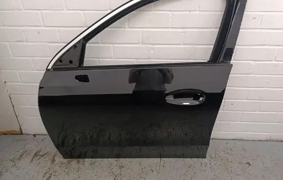 Mercedes-Benz GLC C254 Front door