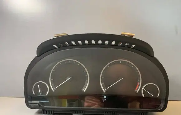 BMW 6 F12 F13 Speedometer (instrument cluster) 9268408 1T0807893G 0263694123