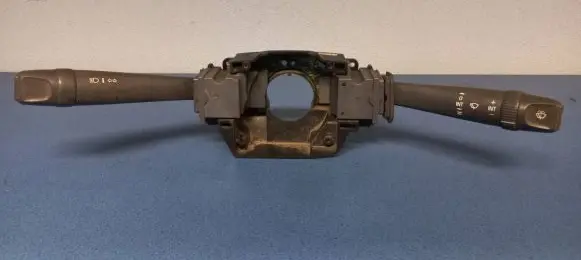 Volvo S80 Indicator stalk 9496745