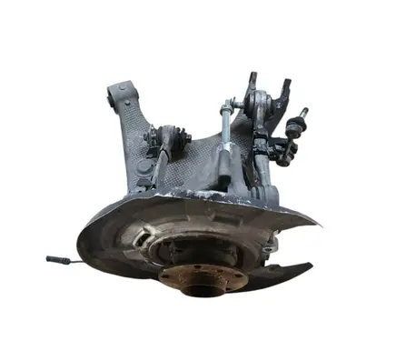 Rear wheel hub spindle/knuckle