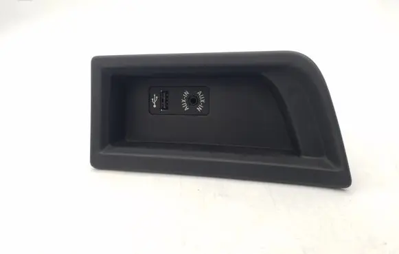BMW 3 F30 F35 F31 AUX in-socket connector 9207357 51169207357 9229247