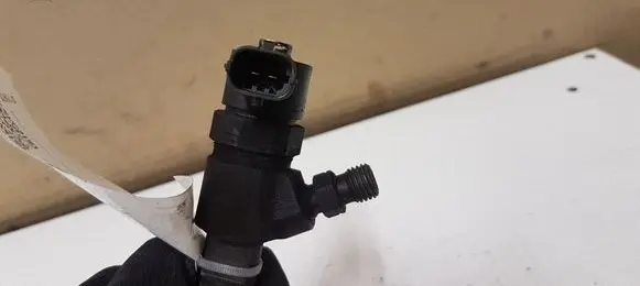 Opel Insignia A Fuel injector 0445110423 55577668
