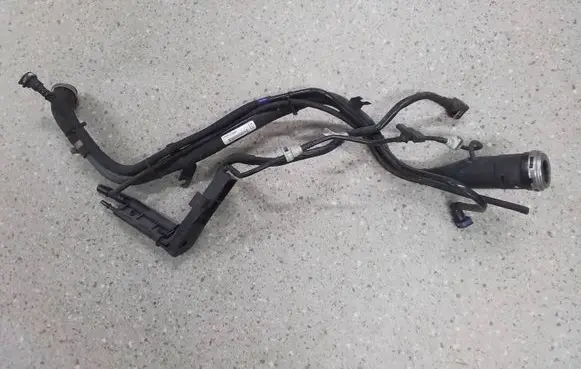 Chrysler Pacifica Fuel line pipe P68299075AF