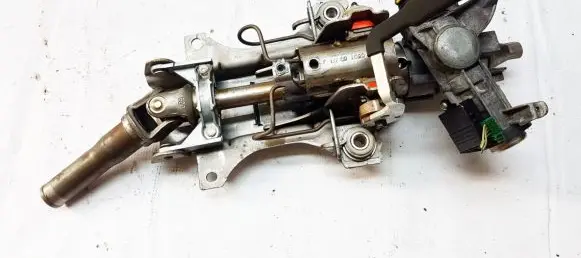 Ford Focus Steering wheel axle
