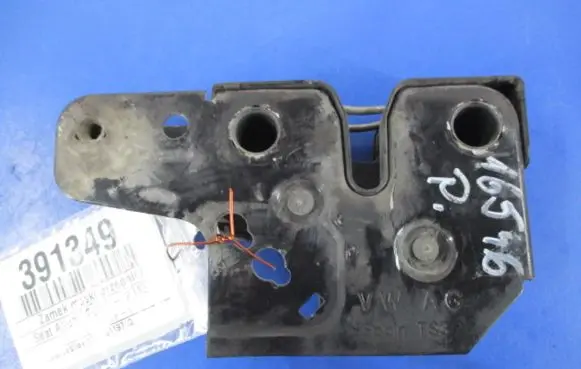 Seat Altea XL Engine bonnet/hood lock/catch 5P0823509E