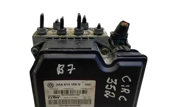 Volkswagen PASSAT B7 ABS Pump 3AA614109N
