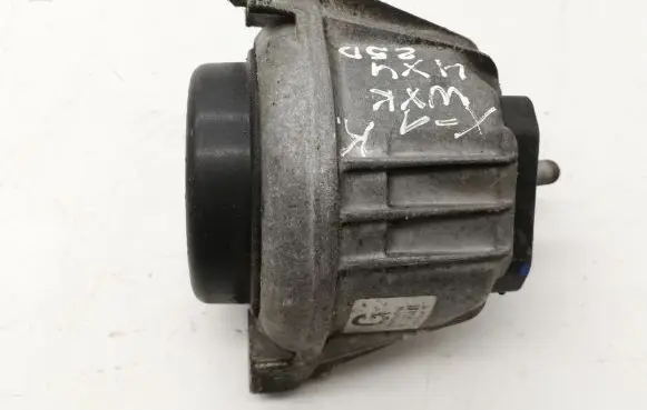 BMW X1 E84 Engine mount bracket