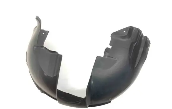 Front wheel arch liner splash guards