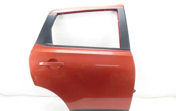 Nissan Qashqai Rear door 