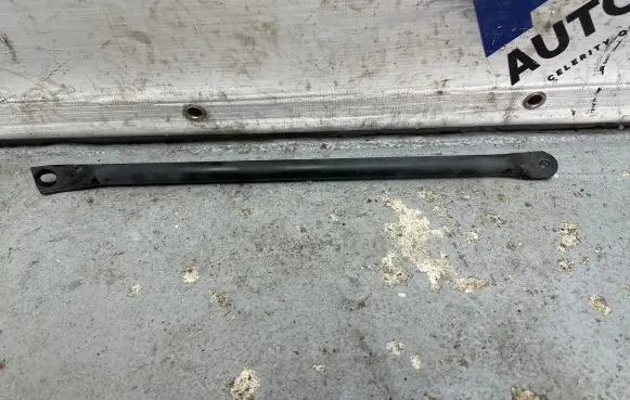 Radiator support slam panel bracket
