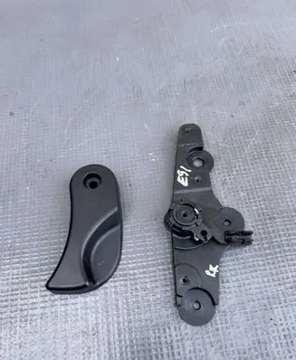 BMW 3 E90 E91 Engine bonnet (hood) release handle 7071707 7058117