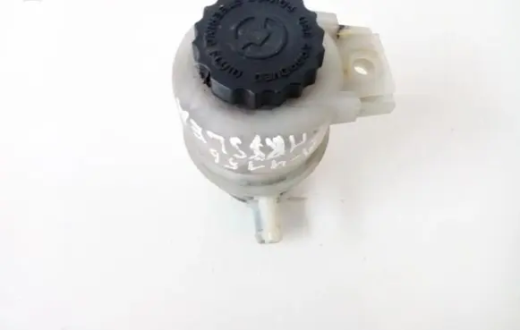 Chrysler Sebring (JS) Power steering fluid tank/reservoir