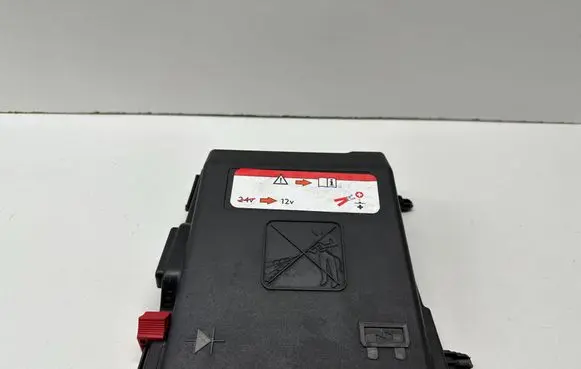 Citroen C4 Grand Picasso Fuse box cover 9678633380 7453