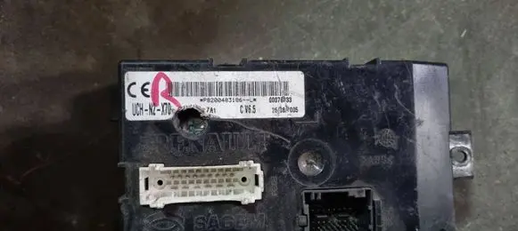 Renault Master II Engine control unit/module ECU P8200483186L 00076733