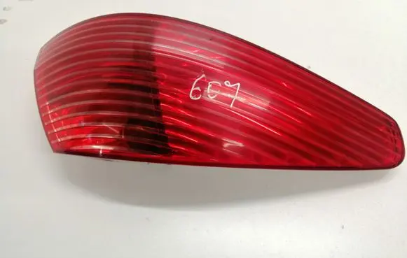 Peugeot 607 Rear/tail lights 2543G