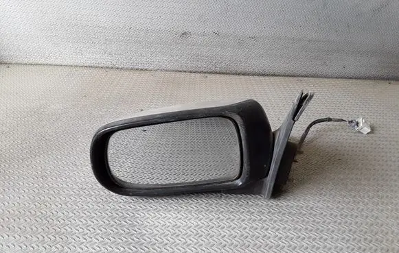 Mazda 626 Front door electric wing mirror E13010142