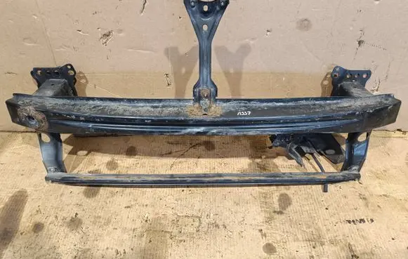 Volkswagen Touran II Front bumper cross member 1T0807109D