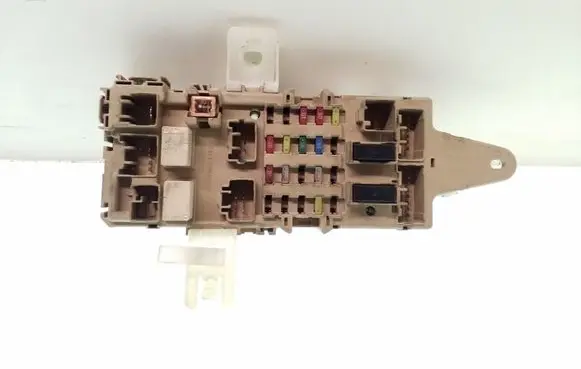 Lexus GS 300 400 430 Fuse module