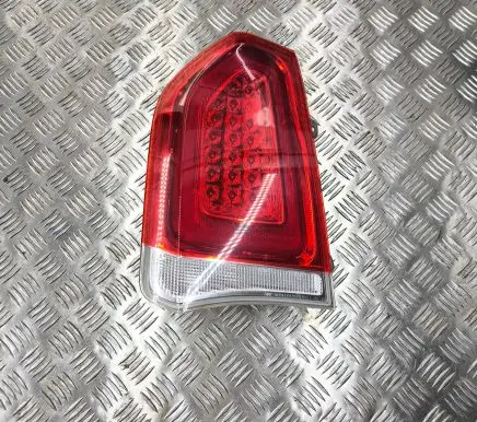Chrysler 300M Rear/tail lights 68400325AA