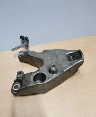 BMW X3 F25 Engine mounting bracket 22116784827