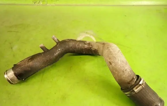 Nissan X-Trail T31 Intercooler hose/pipe