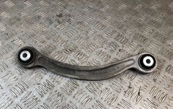 Mercedes-Benz C W205 Rear control arm A20409FI