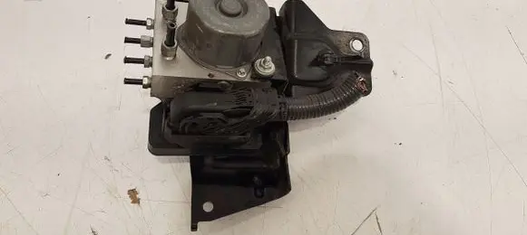 Nissan X-Trail T32 ABS Pump 476604CC0A