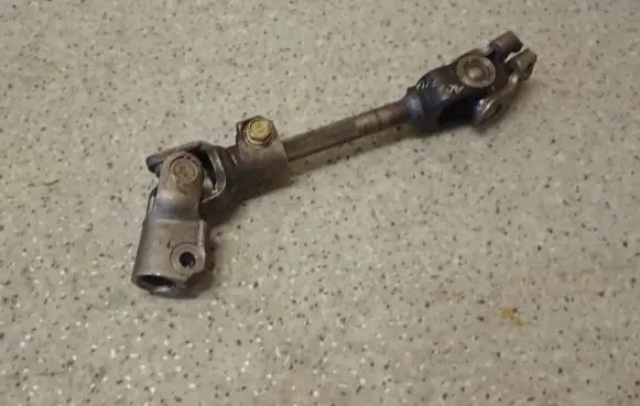 Toyota Corolla E110 Steering wheel axle