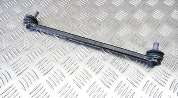 Toyota Yaris Cross Front anti-roll bar/stabilizer link 48820K0010