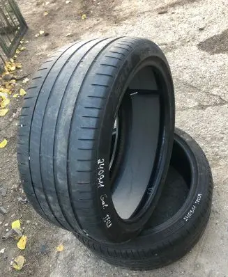 Tesla Model Y R21 summer tire 