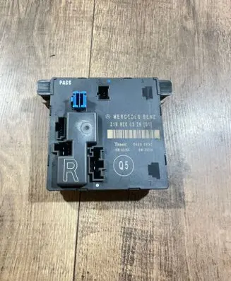 Mercedes-Benz CLS C219 Door control unit/module 2198200326 00005032